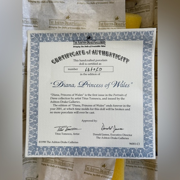 DIANA Princess of Wales Ashton Drake Porcelain By Titus Tomescu Porcelain Doll - Picture 5 of 6